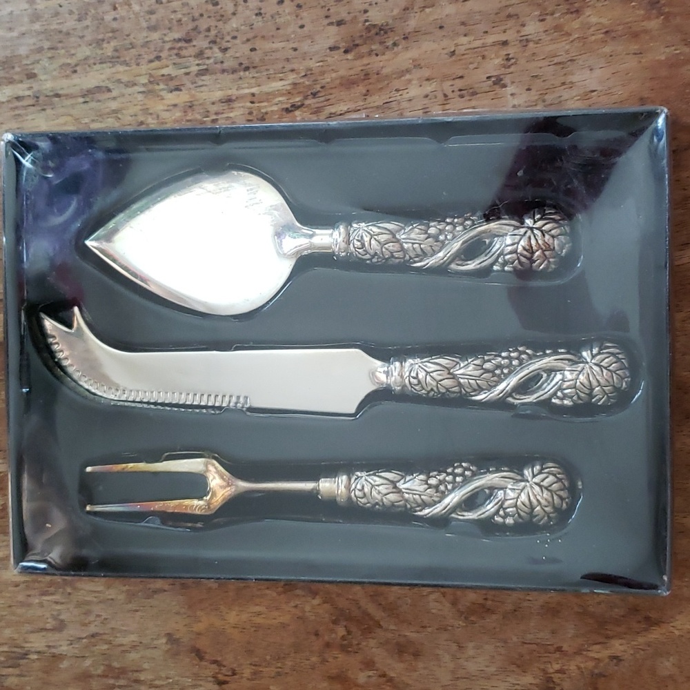 3 piece Cheese, canape and hors d'oeuvres set with figural grapevine handles